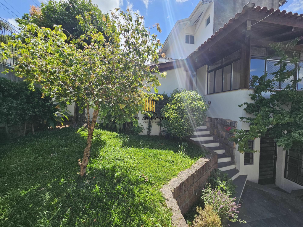 Casa 3 dormitórios no bairro Três Figueiras