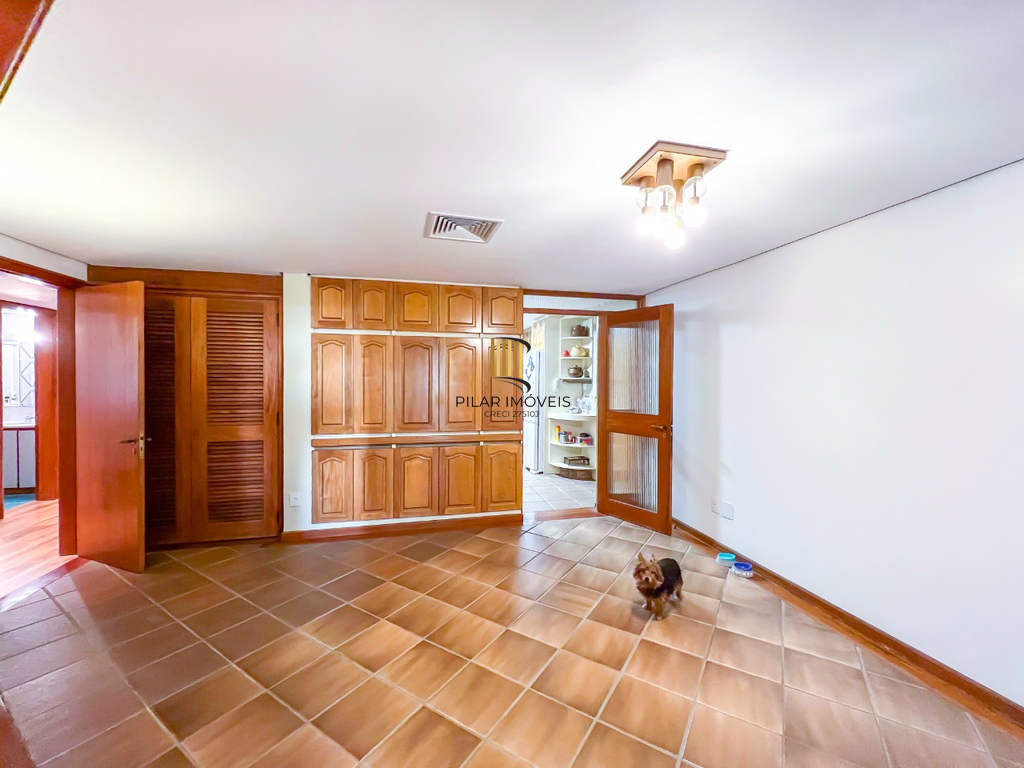 Apartamento 4 dormitórios no bairro Moinhos de Vento
