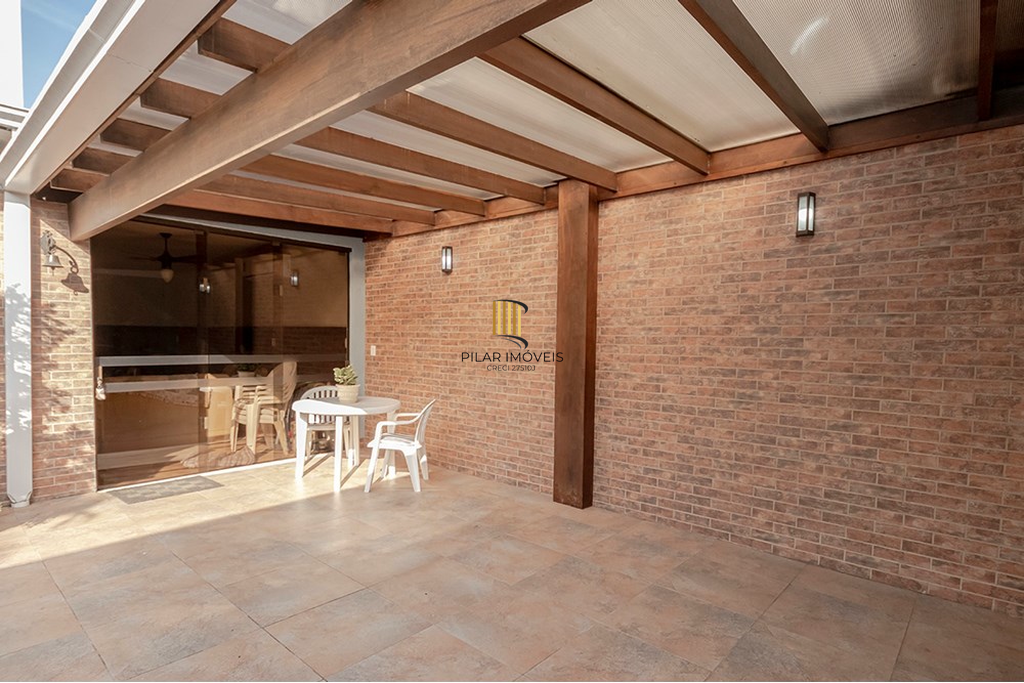 Casa 3 dormitórios no bairro Sarandi
