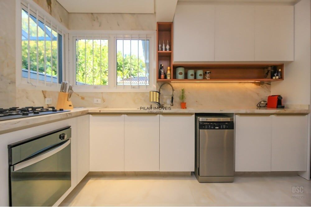 Casa 3 dormitórios no bairro Ipanema