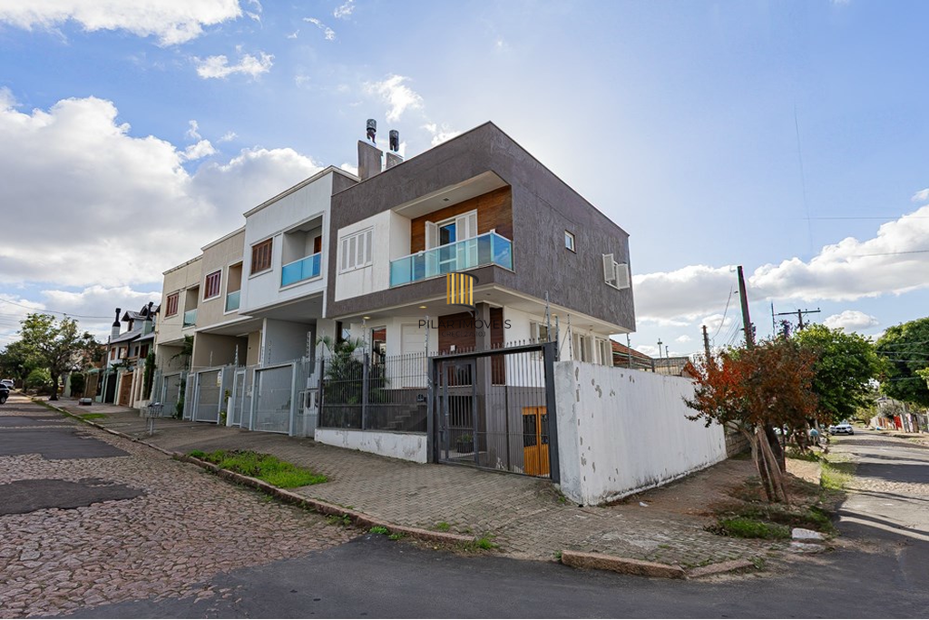 Casa 3 dormitórios no bairro Vila Ipiranga