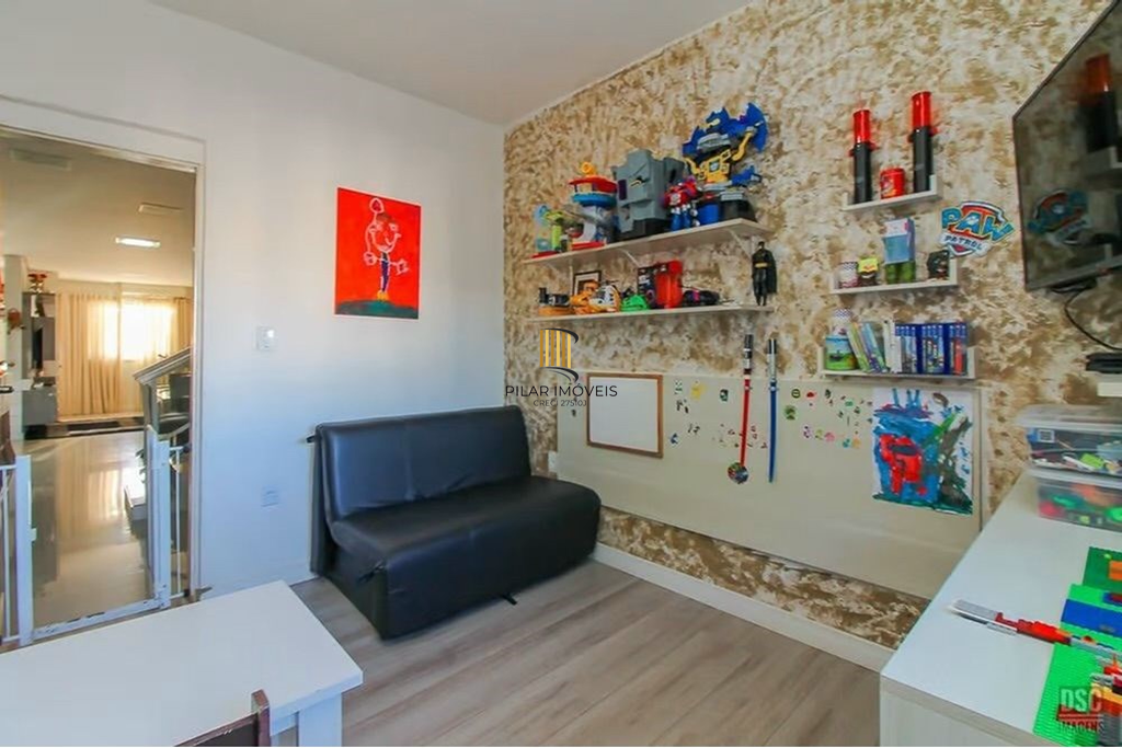 Casa 3 dormitórios no bairro Hípica