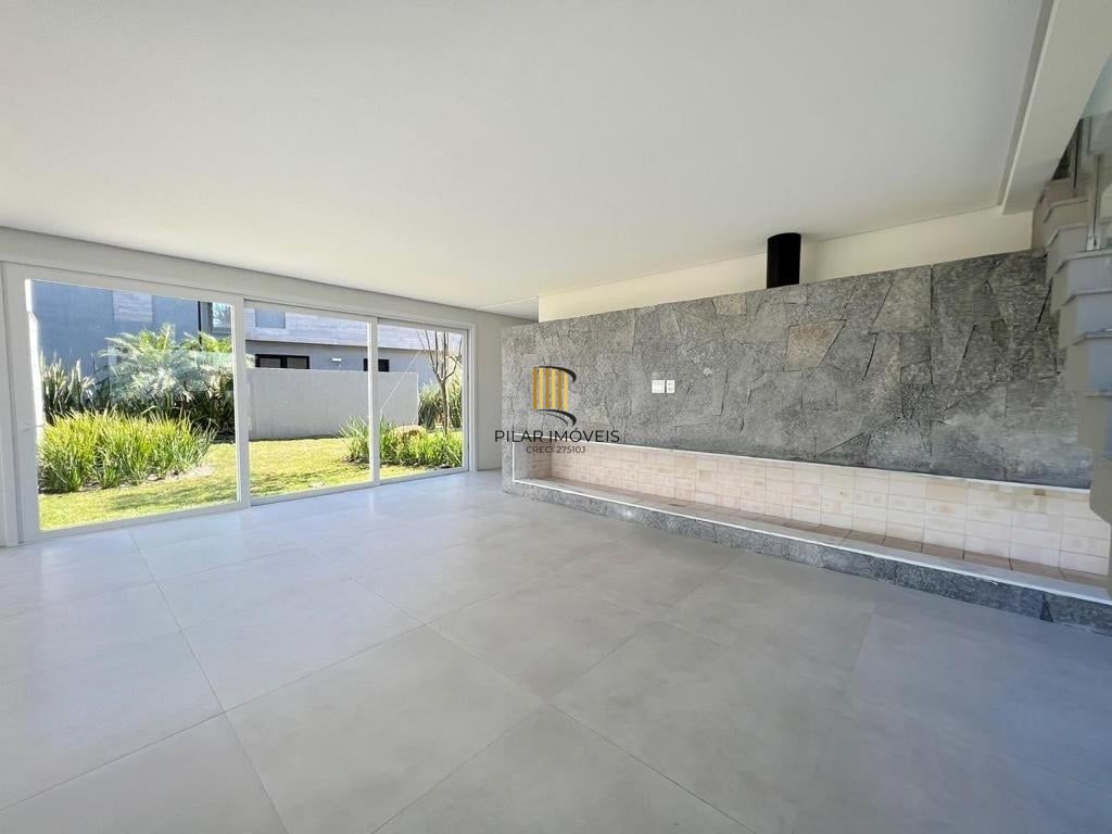 Casa de Condomínio 4 dormitórios no bairro Centro