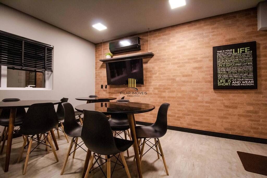 Apartamento 2 dormitórios no bairro Centro