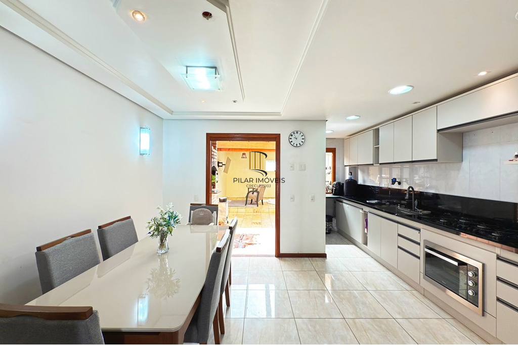 Casa 4 dormitórios no bairro Aberta dos Morros