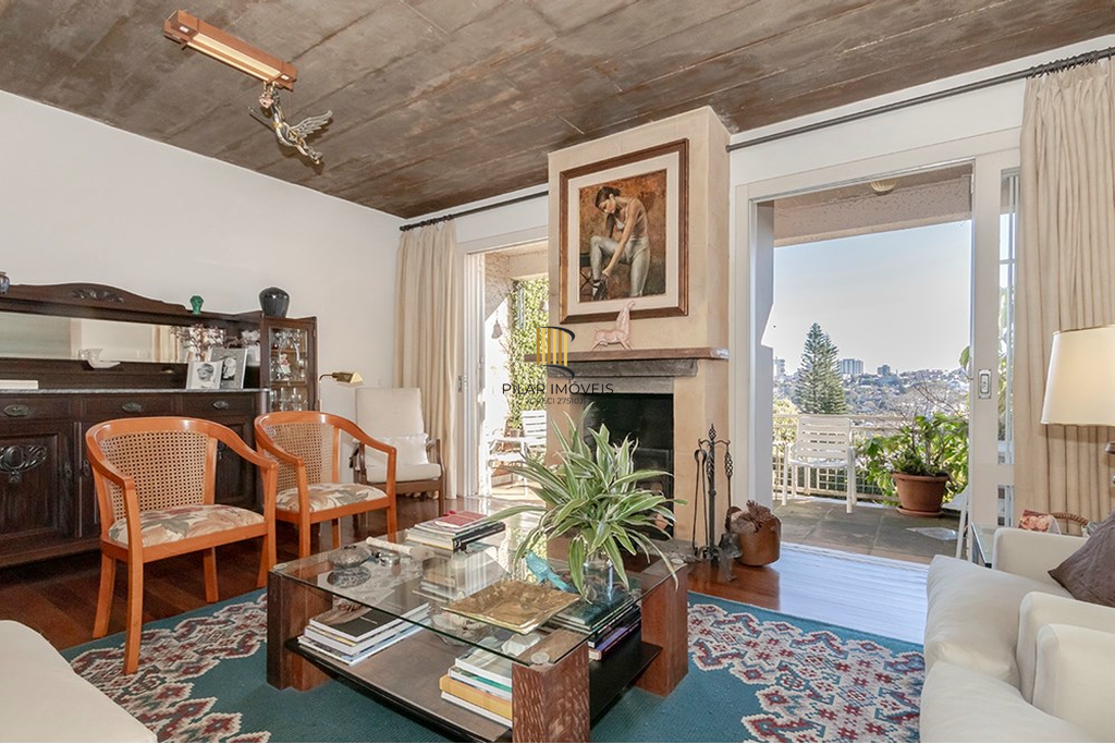 Casa 3 dormitórios no bairro Chácara das Pedras