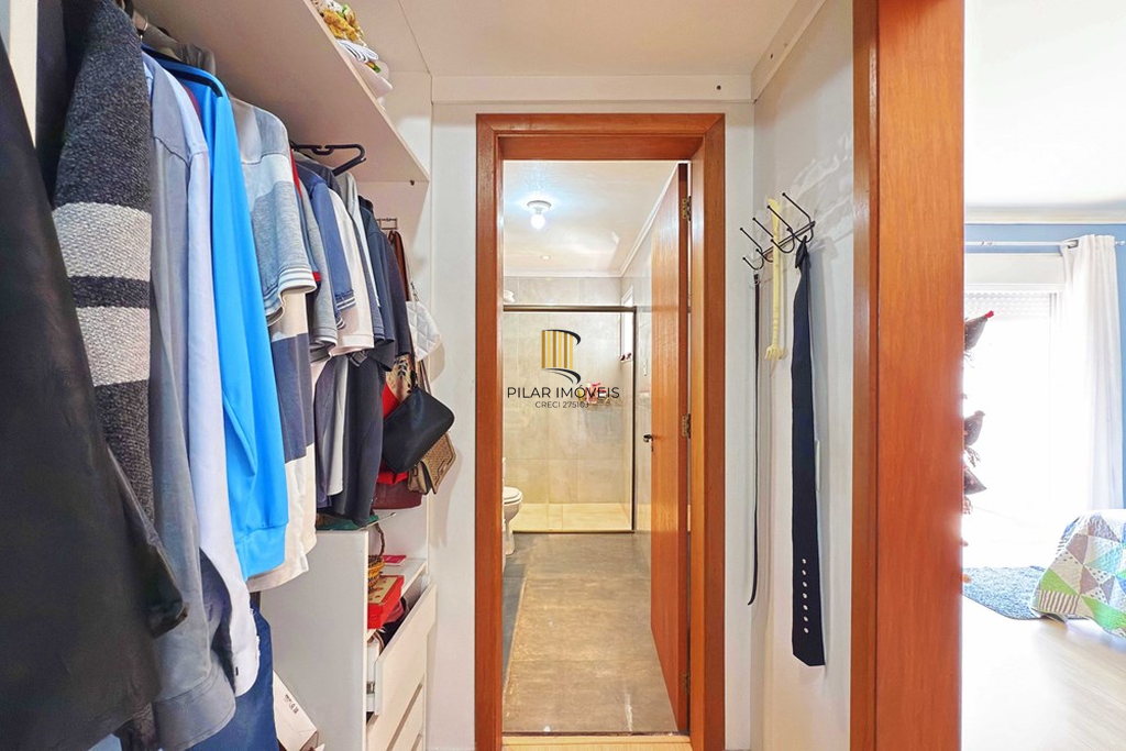 Casa 3 dormitórios no bairro Hípica