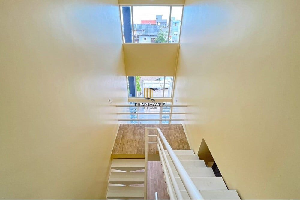 Casa 3 dormitórios no bairro Hípica