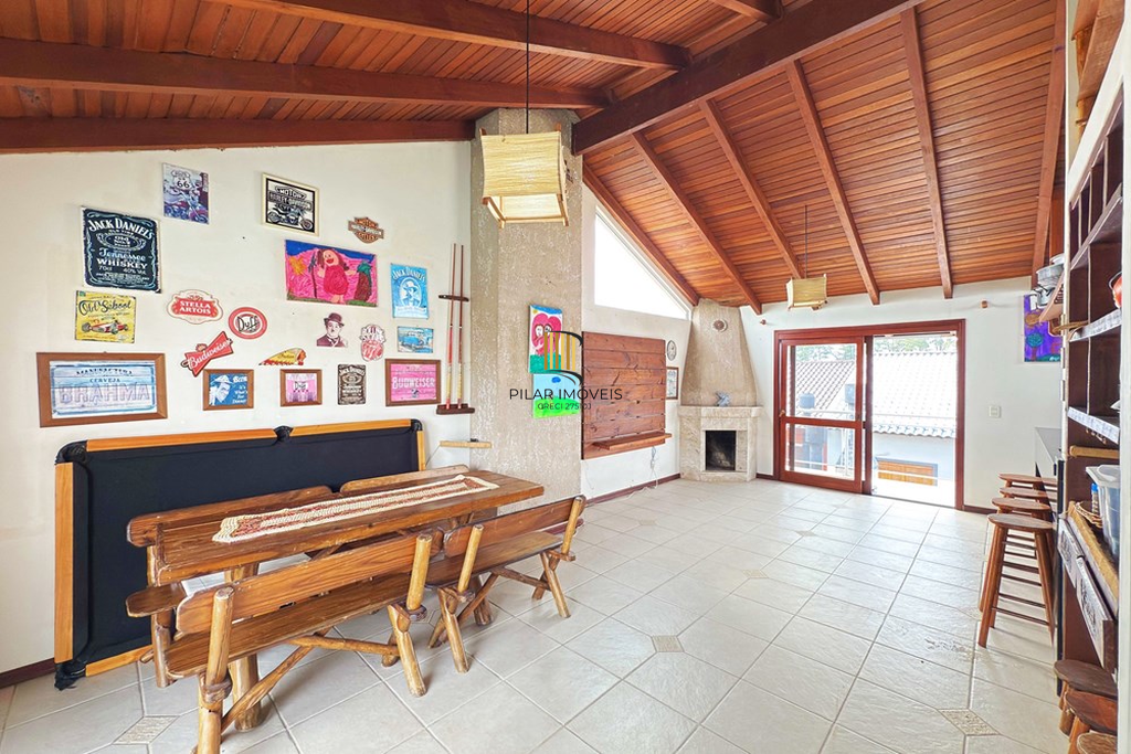 Casa de Condomínio 3 dormitórios no bairro Hípica