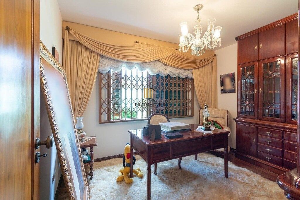 Casa 4 dormitórios no bairro Vila Assunção