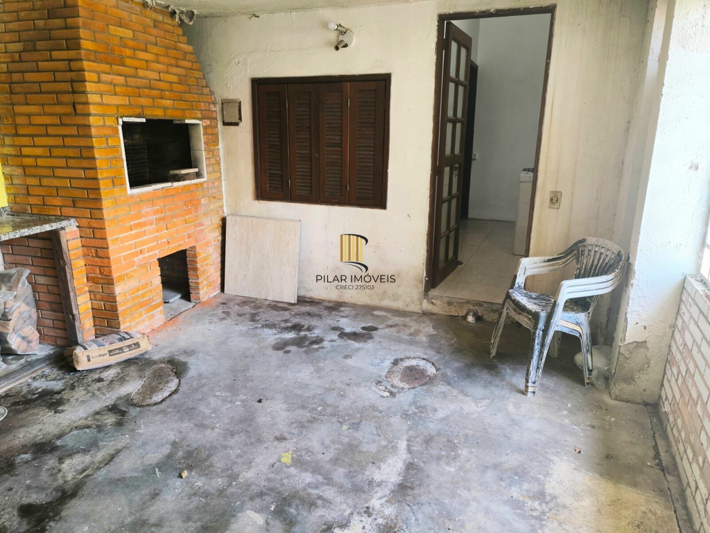 Casa 3 dormitórios no bairro Azenha