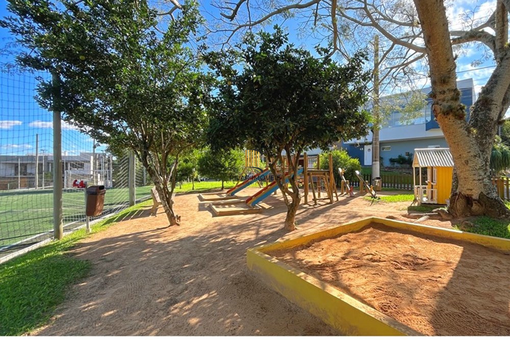 Casa de Condomínio 4 dormitórios no bairro Hípica