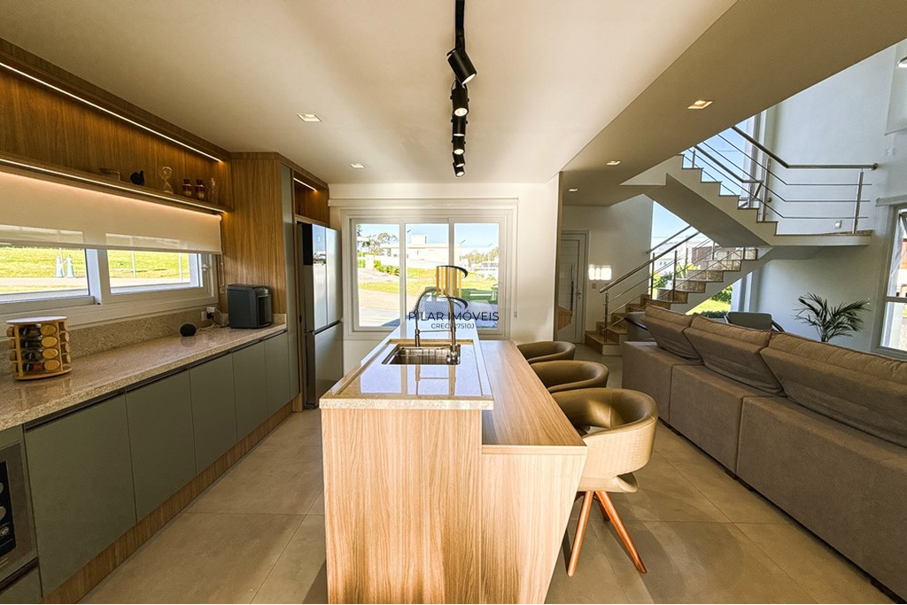 Casa de Condomínio 3 dormitórios no bairro Sanga Funda