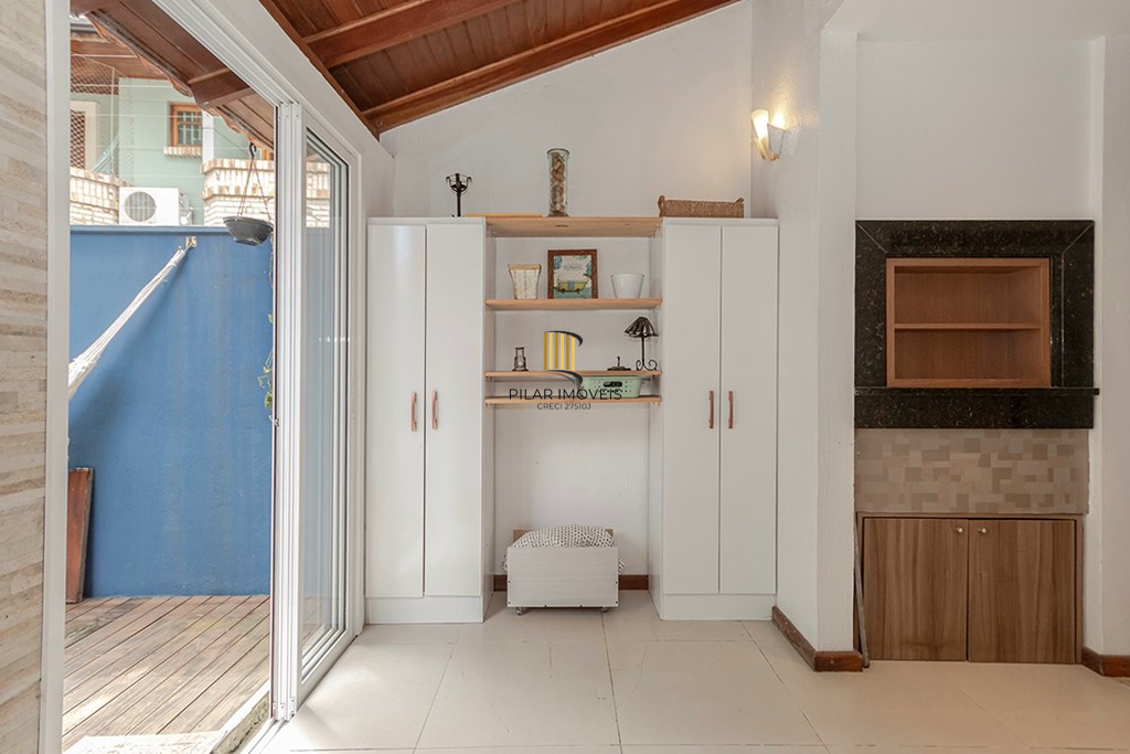 Casa de Condomínio 3 dormitórios no bairro Ipanema