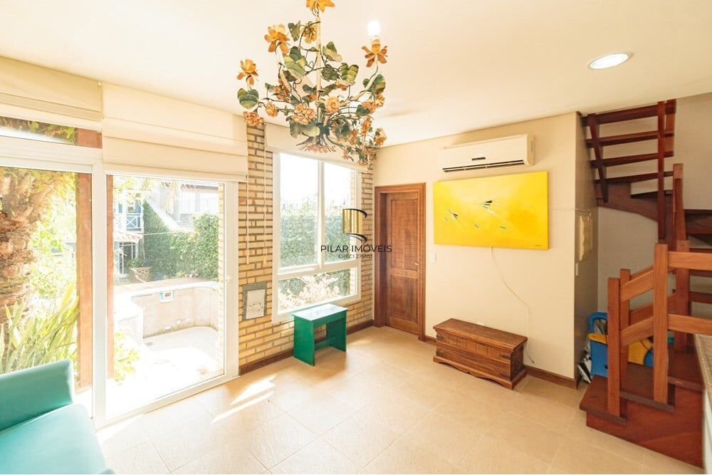 Casa 4 dormitórios no bairro Chácara das Pedras