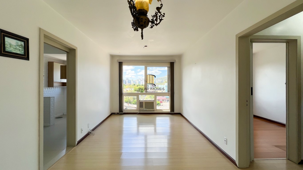 Apartamento 2 dormitórios no bairro Camaquã