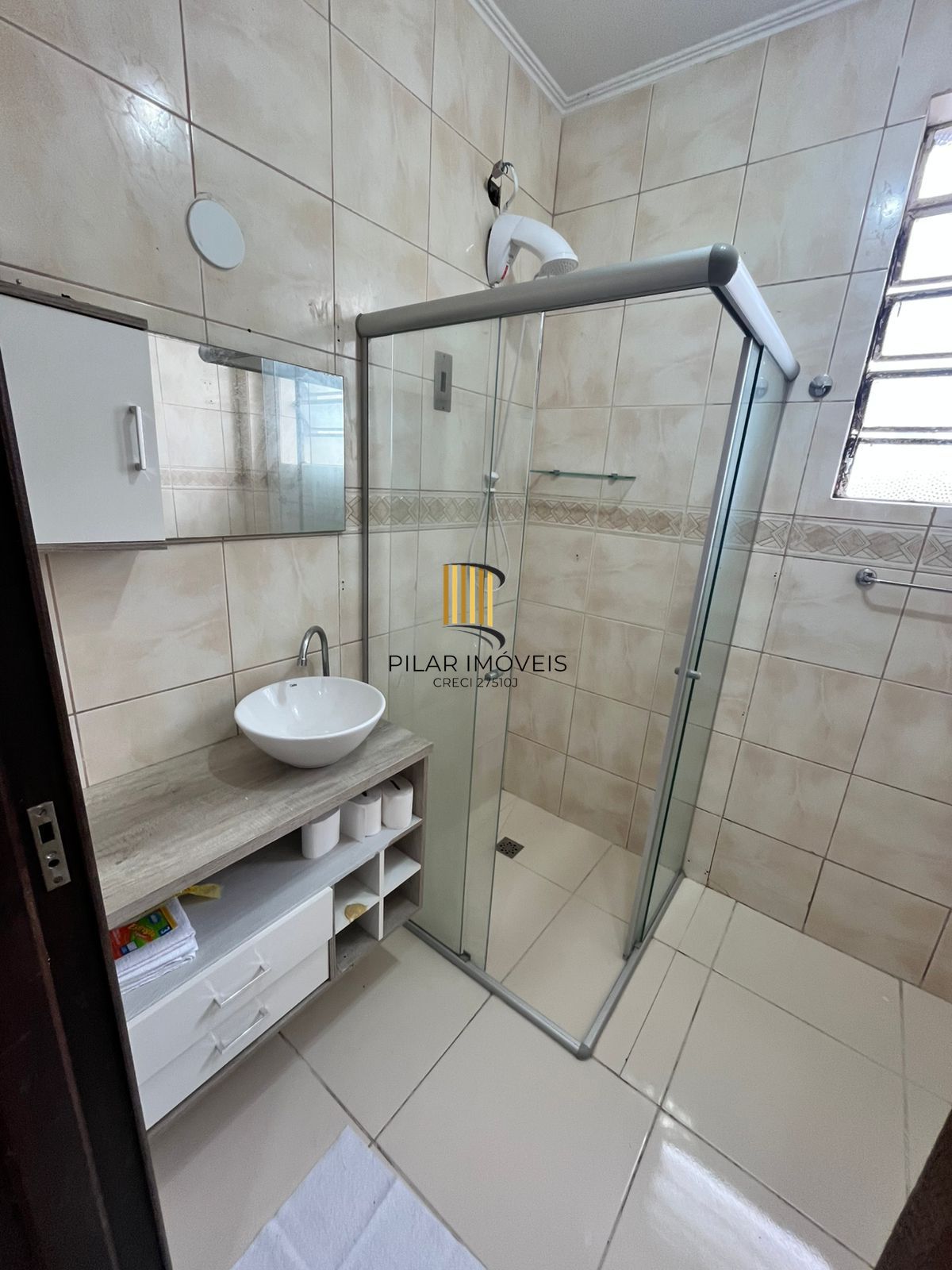 02 dormitórios no Centro, Rua Fernando Machado, com 59,26 m²