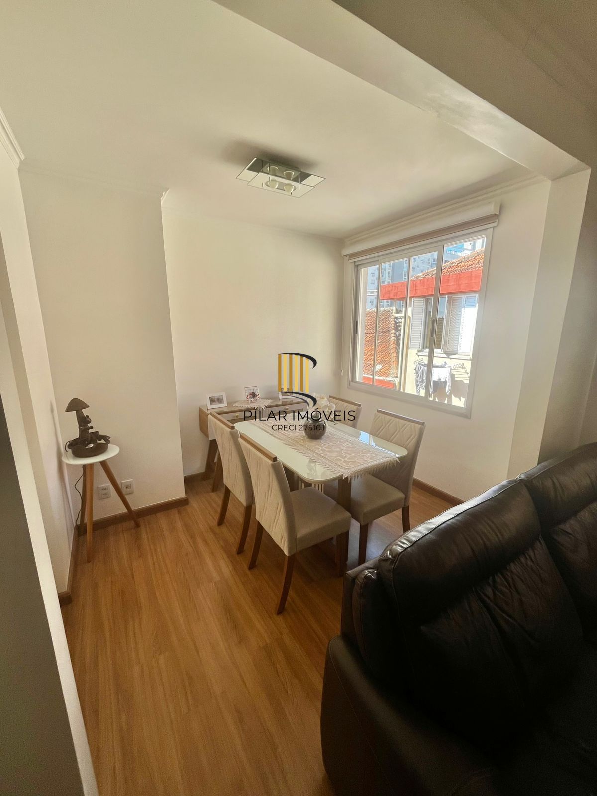 03 dorm, transformados em 02, Passo da Areia, 58 m², reformado, semi mobiliado
