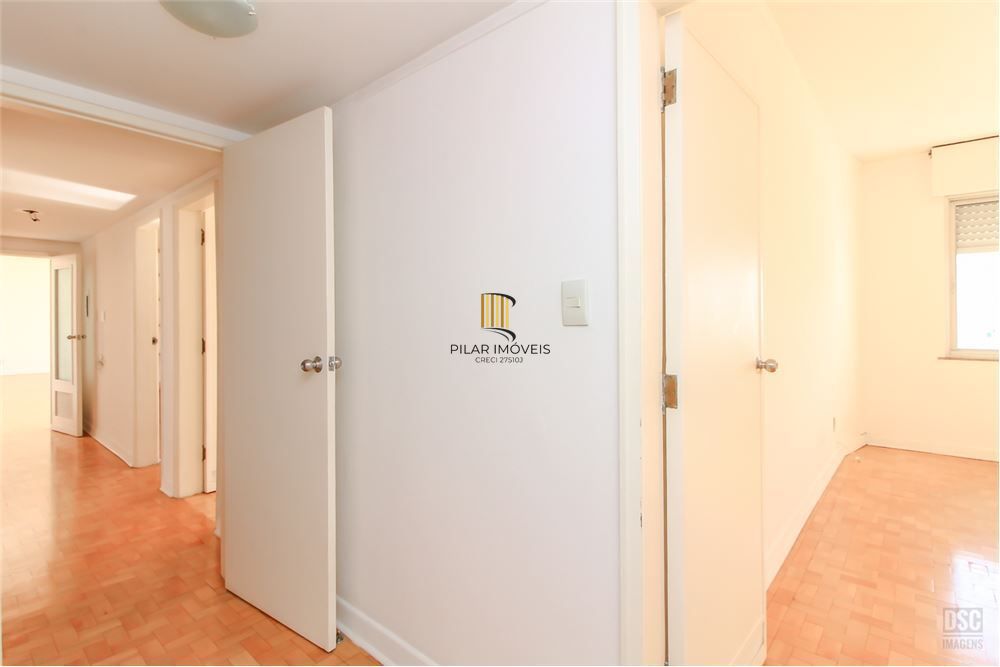 Apartamento 4 dormitórios no bairro Centro Histórico