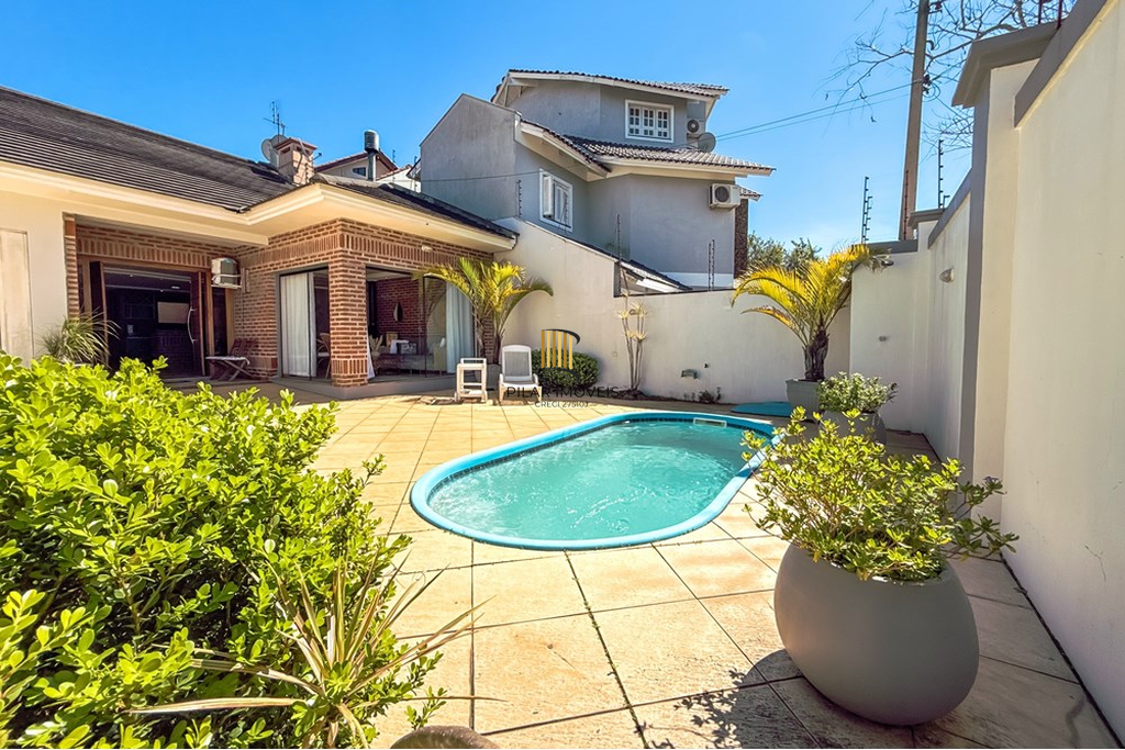 Casa 3 dormitórios no bairro Estância Velha