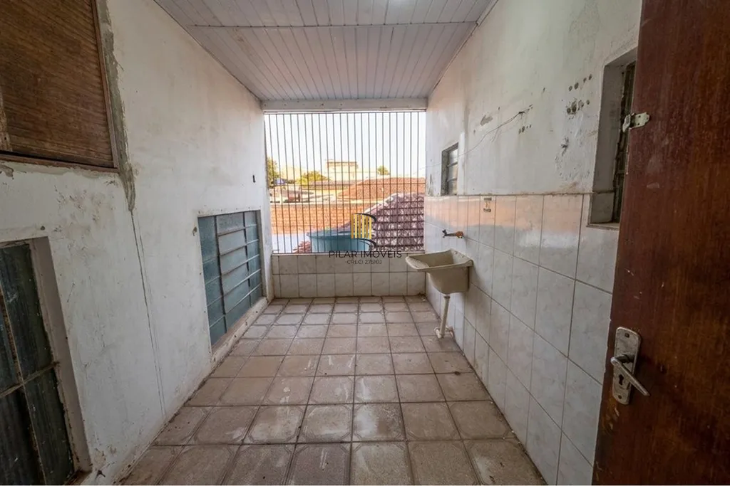 Casa 6 dormitórios no bairro São José
