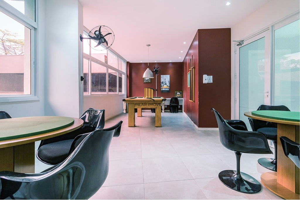 Apartamento 2 dormitórios no bairro Azenha