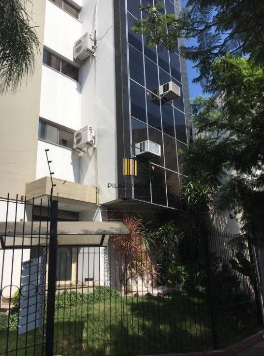 Kitnet amplo, com 47 m2, prédio com elevador, próximo do Zequinha