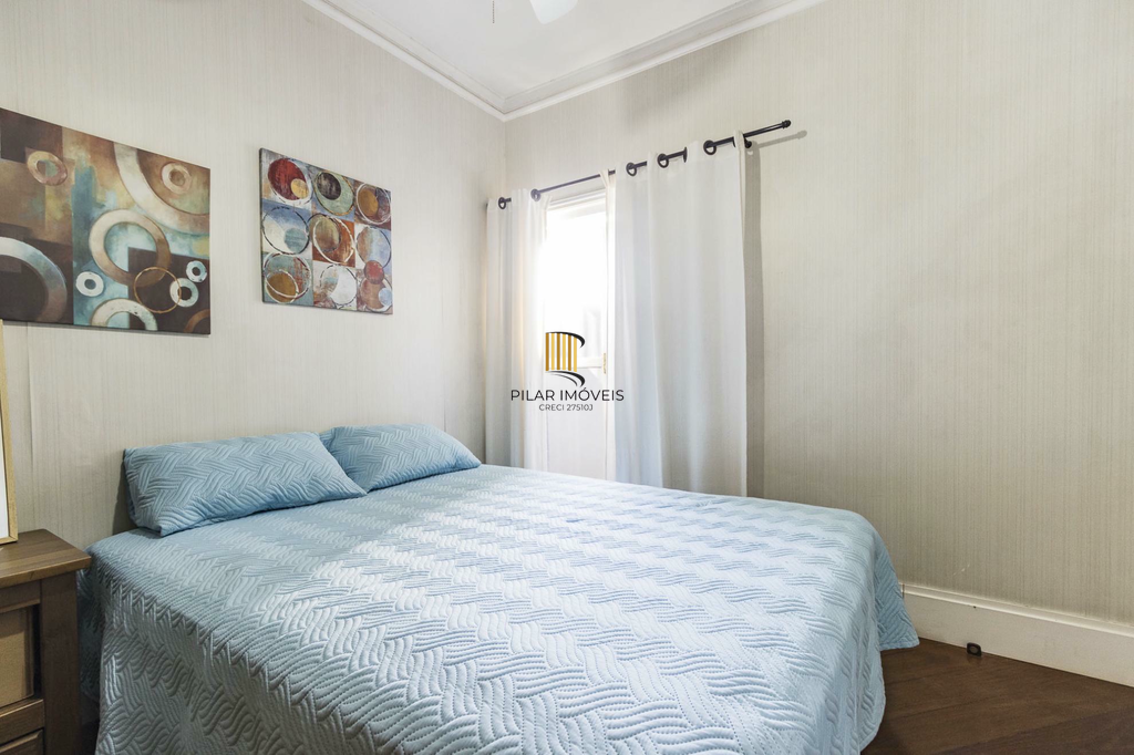 Casa 5 dormitórios no bairro Chácara das Pedras