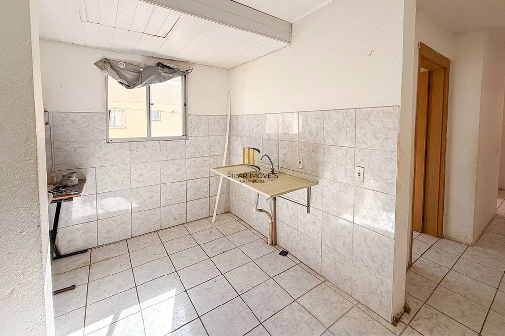 Apartamento 2 dormitórios no bairro Guajuviras