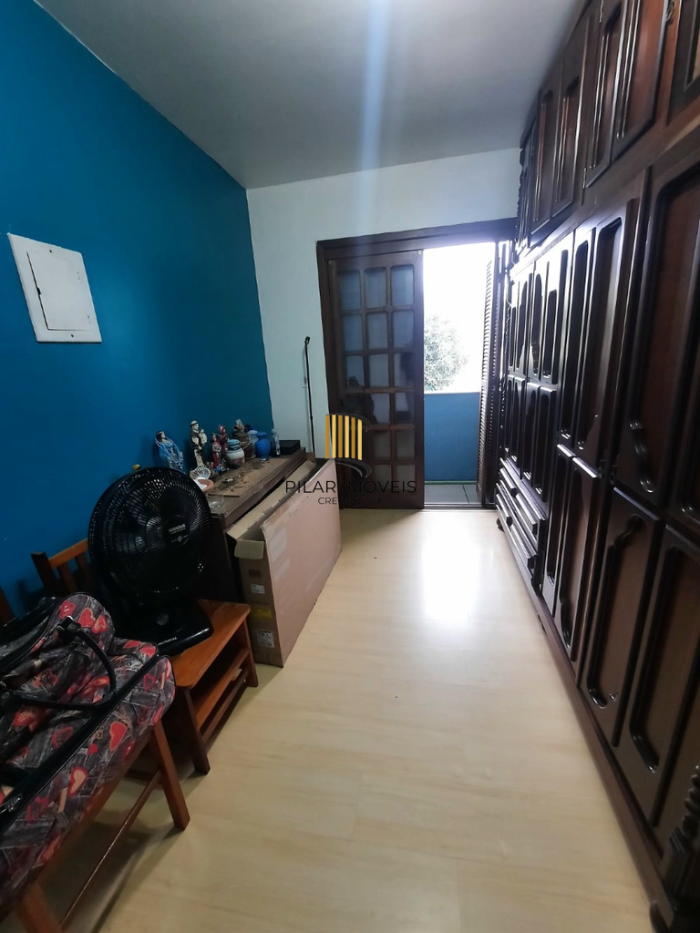 Casa 3 dormitórios no bairro Nonoai