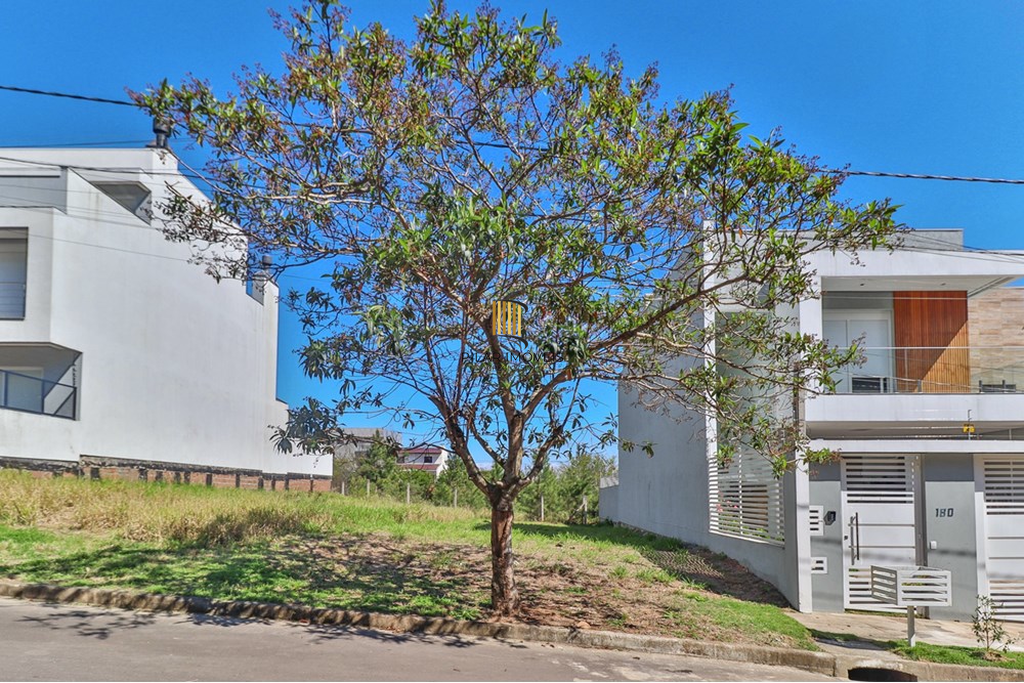 Terreno no bairro Guarujá - Pilar Imóveis