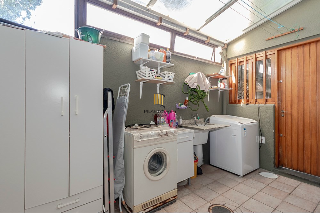 Casa de Condomínio 3 dormitórios no bairro Ipanema