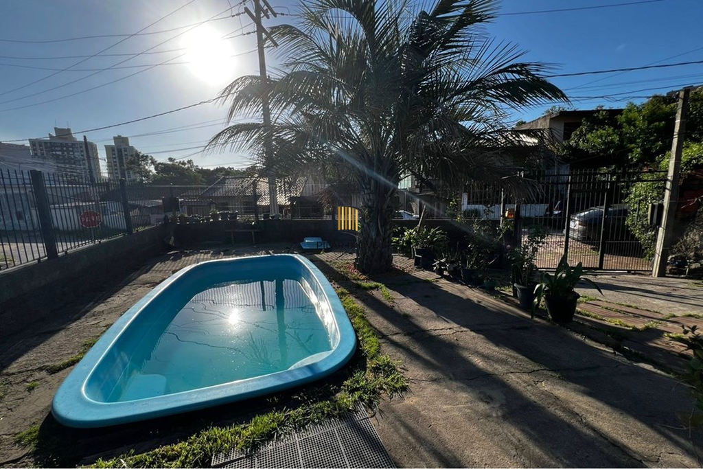 Casa 3 dormitórios no bairro Jardim Carvalho