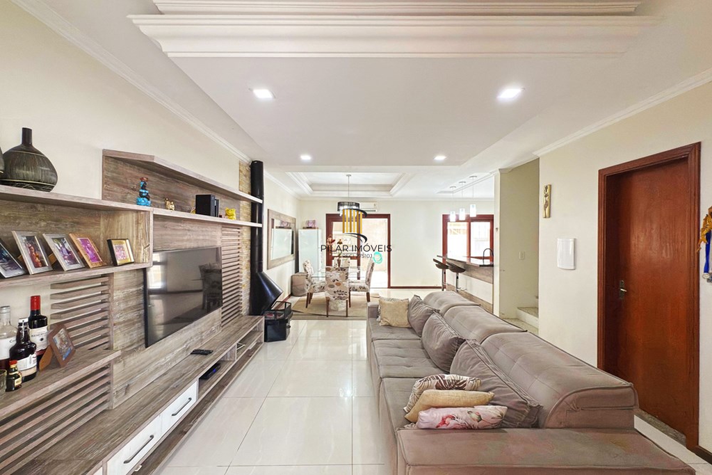 Casa de Condomínio 3 dormitórios no bairro Hípica