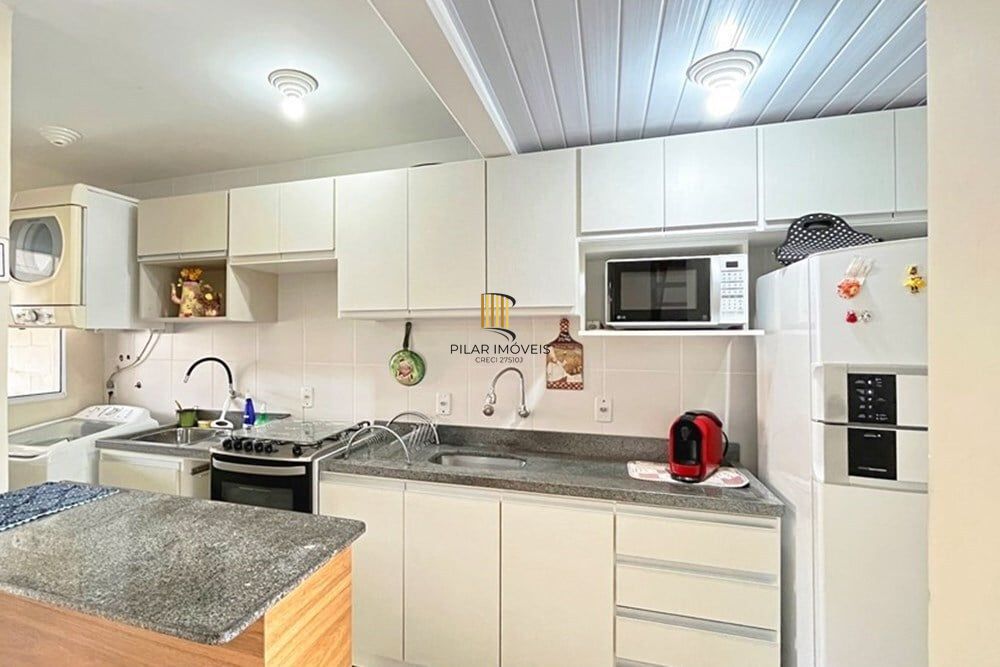 Casa 3 dormitórios no bairro Hípica