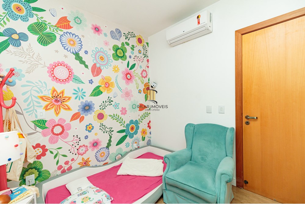Casa 4 dormitórios no bairro Chácara das Pedras