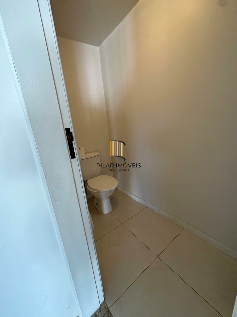 Casa de Condomínio 3 dormitórios no bairro Petrópolis