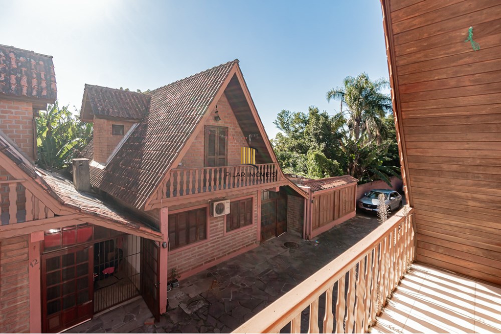 Casa de Condomínio 3 dormitórios no bairro Glória