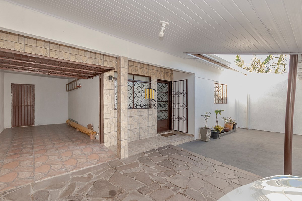 Casa 4 dormitórios no bairro Vila Nova