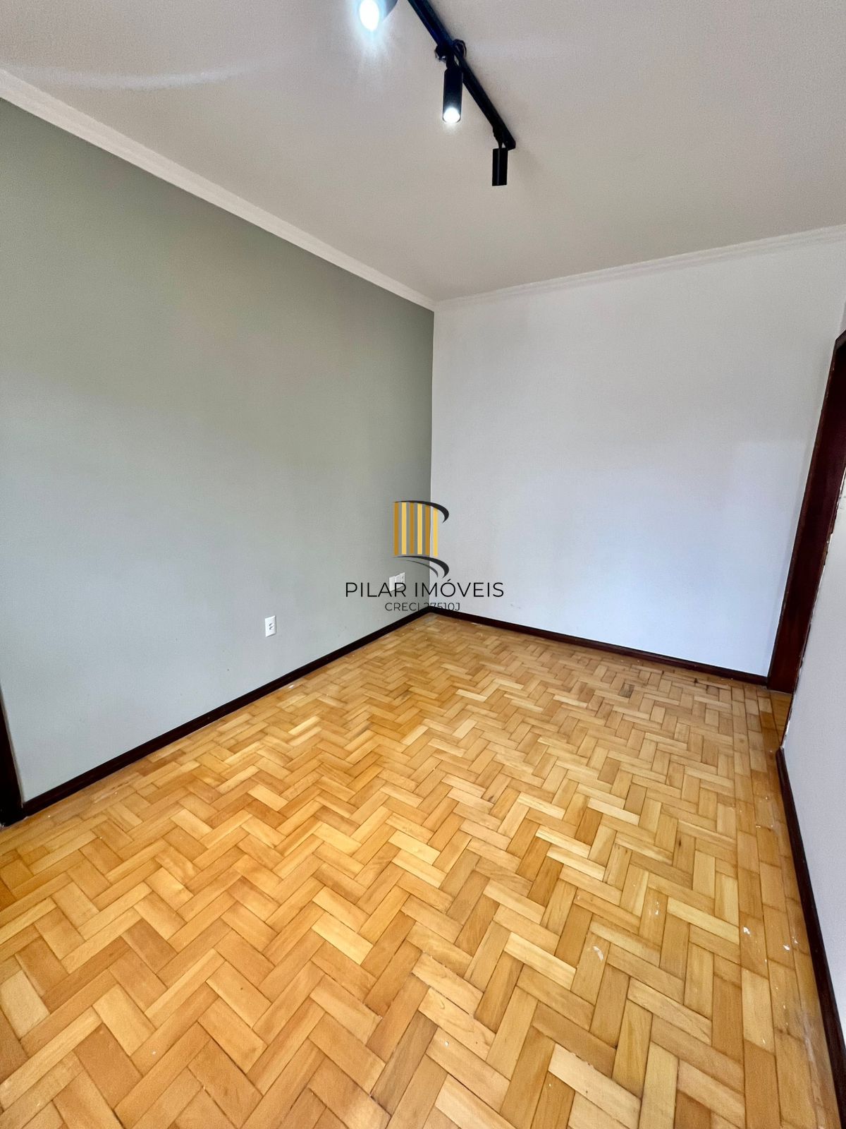 02 dormitórios no Centro, Rua Fernando Machado, com 59,26 m²