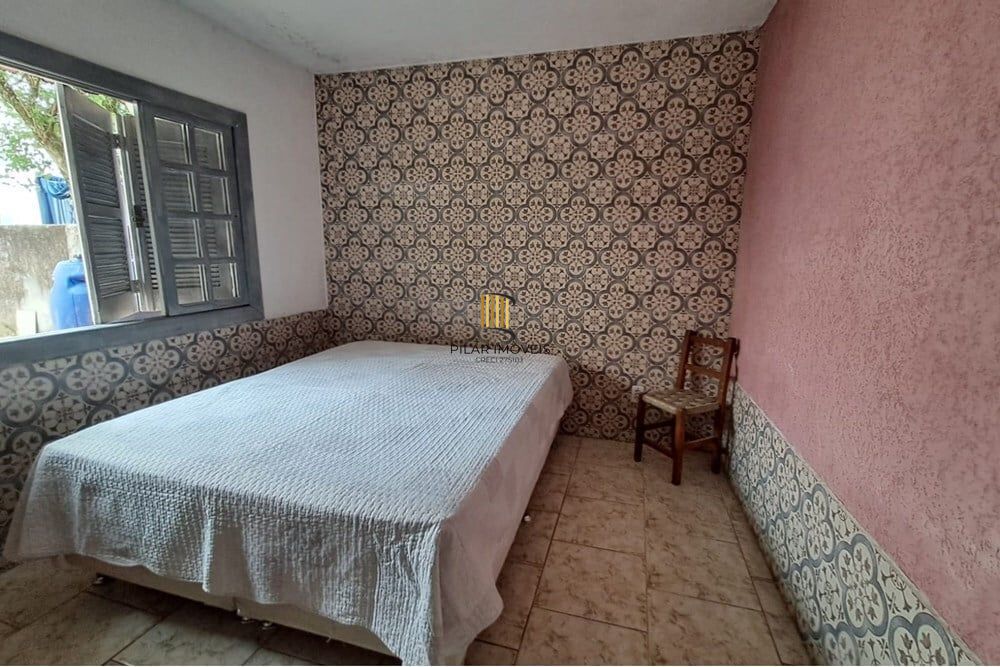 Casa 3 dormitórios no bairro Jardim Algarve