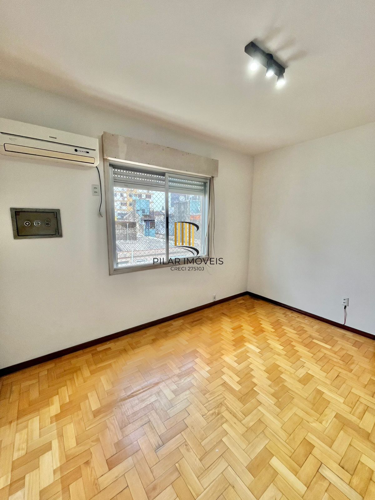 02 dormitórios no Centro, Rua Fernando Machado, com 59,26 m²