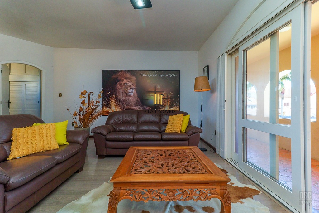Casa 6 dormitórios no bairro Jardim Planalto
