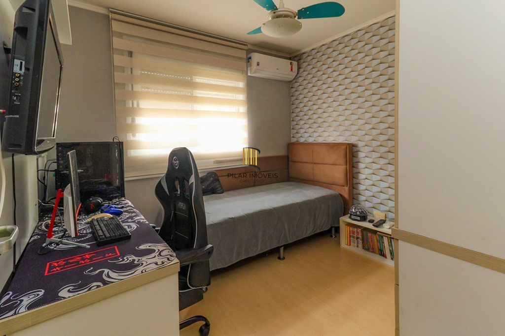 Casa de Condomínio 3 dormitórios no bairro São Sebastião