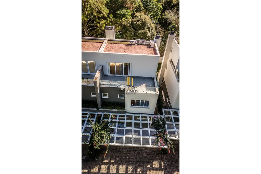 Casa de Condomínio 3 dormitórios no bairro Pedra Redonda