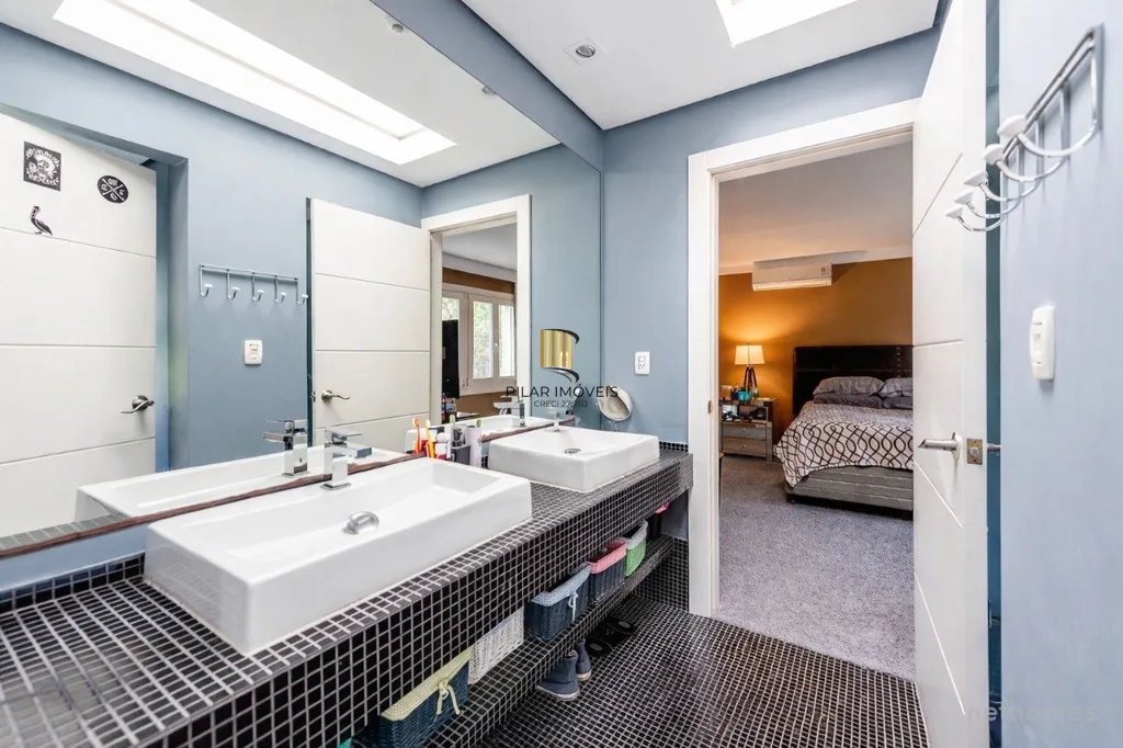 Casa 4 dormitórios no bairro Sétimo Céu