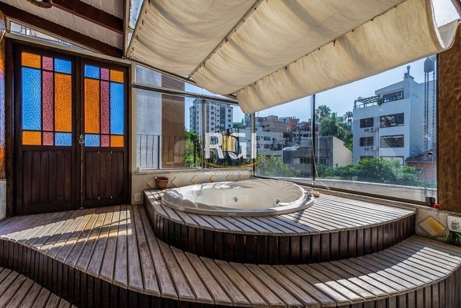Cobertura 2 dormitórios no bairro Petrópolis