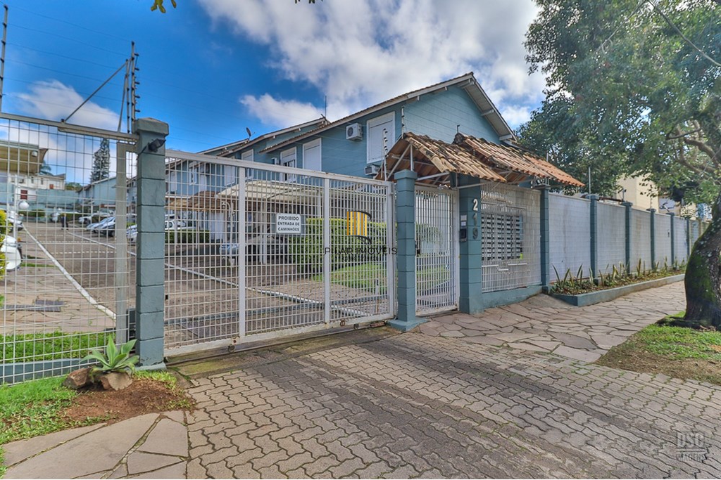 Casa de Condomínio 2 dormitórios no bairro Morro Santana