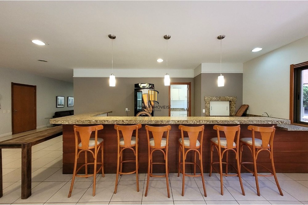 Apartamento 3 dormitórios no bairro Menino Deus