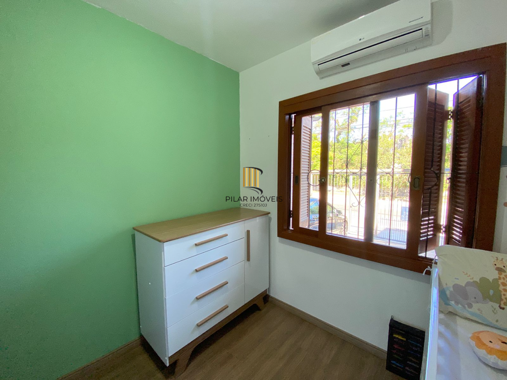 Casa 3 dormitórios no bairro Hípica